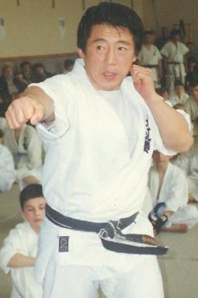 Azuma Takashi
